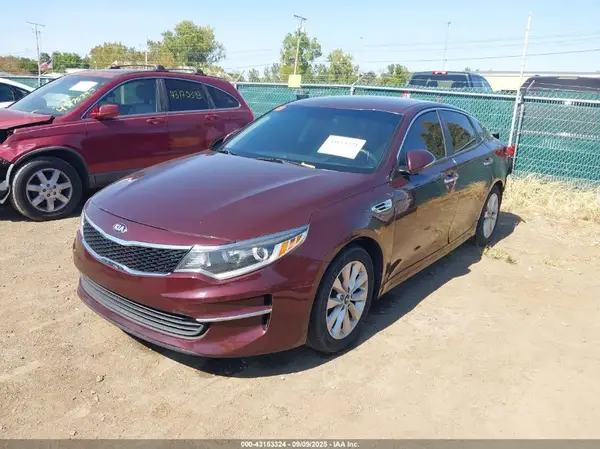 5XXGT4L36HG131446 2017 KIA OPTIMA - Image 2