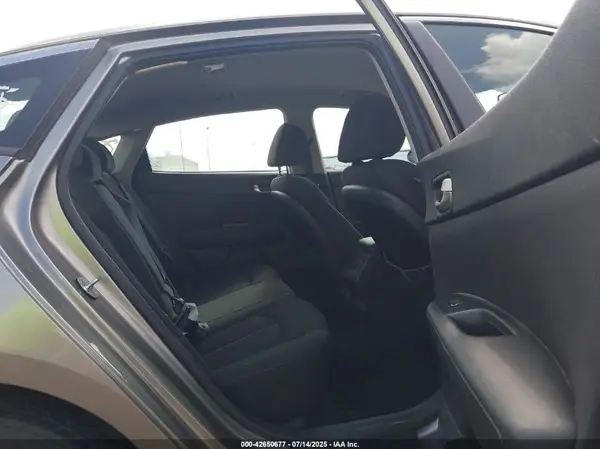 5XXGT4L36HG131804 2017 KIA OPTIMA - Image 8