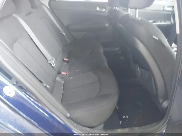 5XXGT4L36HG137117 2017 KIA OPTIMA - Image 8
