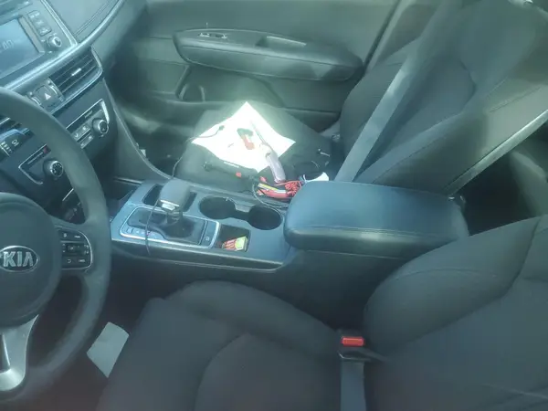 5XXGT4L36HG138168 2017 KIA OPTIMA - Image 8