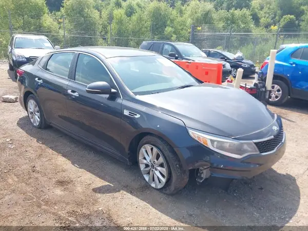 5XXGT4L36HG139420 2017 KIA OPTIMA - Image 1