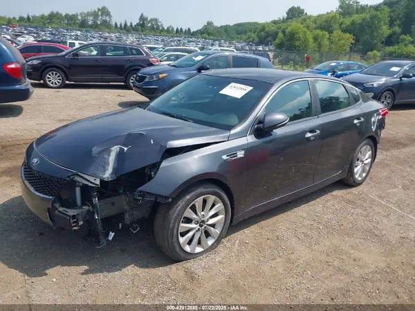 5XXGT4L36HG139420 2017 KIA OPTIMA - Image 2