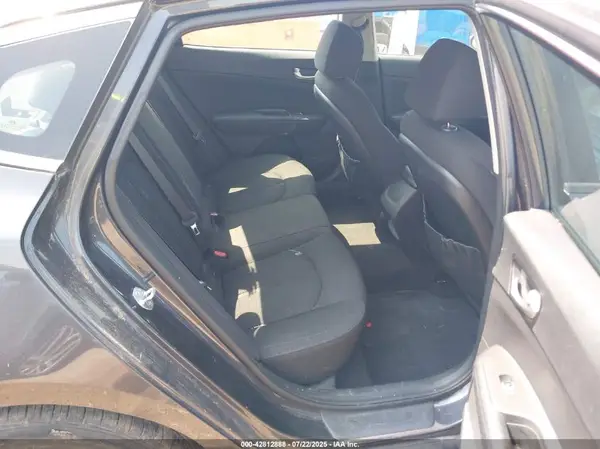 5XXGT4L36HG139420 2017 KIA OPTIMA - Image 8