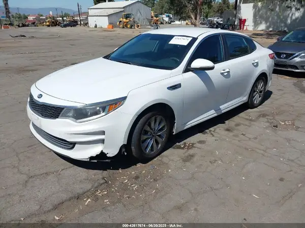 5XXGT4L36HG140485 2017 KIA OPTIMA - Image 2