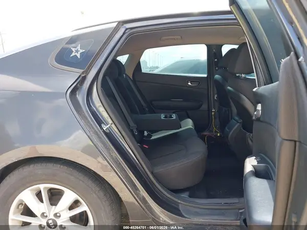 5XXGT4L36HG144987 2017 KIA OPTIMA - Image 8