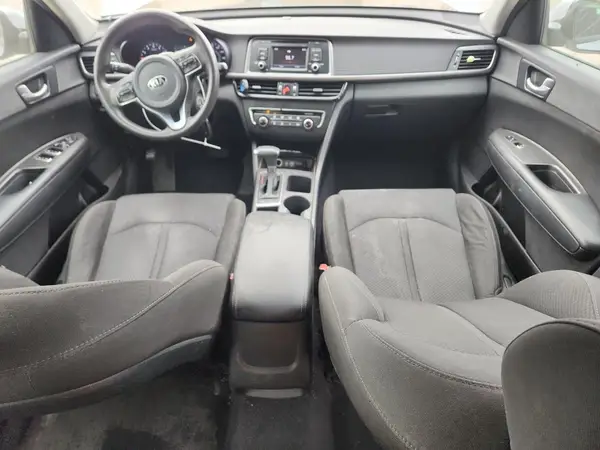 5XXGT4L36HG146108 2017 KIA OPTIMA - Image 8