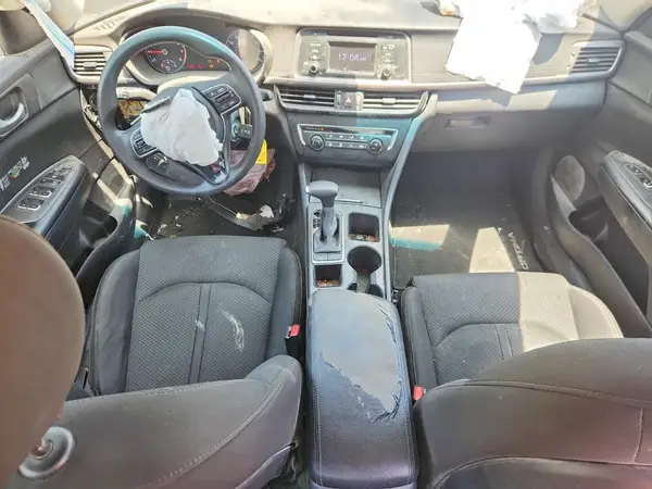 5XXGT4L36HG147923 2017 KIA OPTIMA - Image 8