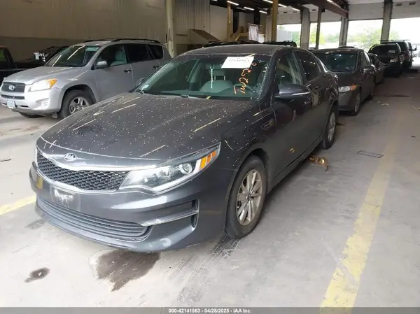 5XXGT4L36HG152314 2017 KIA OPTIMA - Image 2