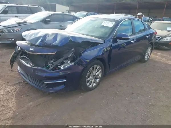 5XXGT4L36HG156041 2017 KIA OPTIMA - Image 2