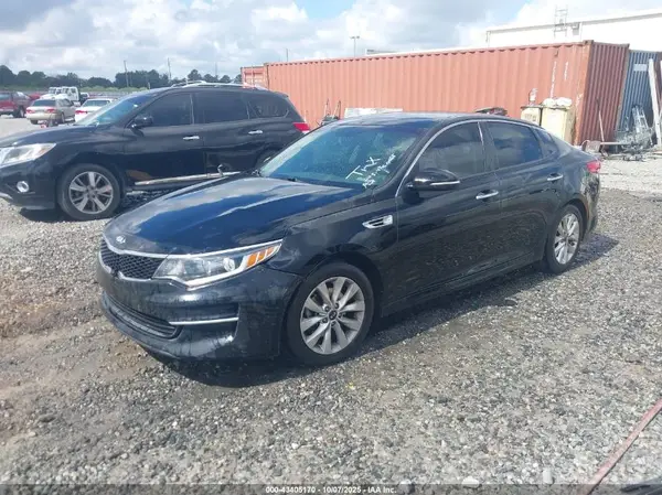 5XXGT4L36HG160820 2017 KIA OPTIMA - Image 2