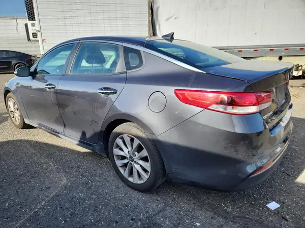 5XXGT4L36HG161935 2017 KIA OPTIMA - Image 2