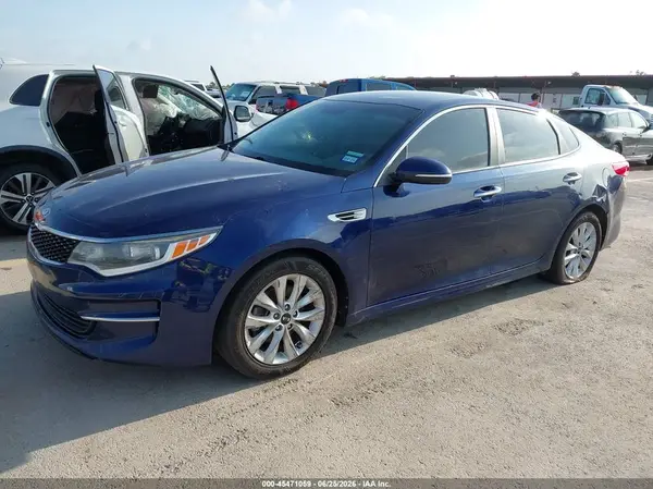 5XXGT4L36HG162955 2017 KIA OPTIMA - Image 2