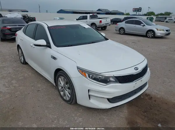 5XXGT4L36HG163636 2017 KIA OPTIMA - Image 1