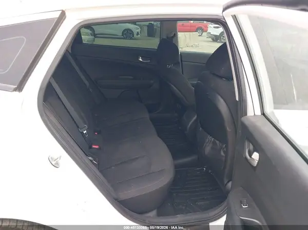 5XXGT4L36HG163636 2017 KIA OPTIMA - Image 8