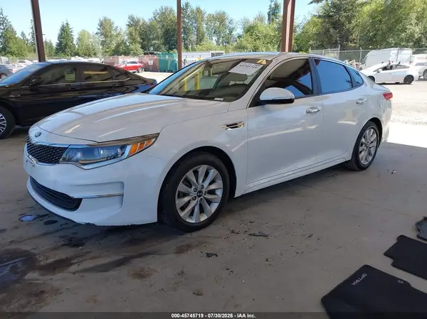 5XXGT4L36HG164009 2017 KIA OPTIMA - Image 2