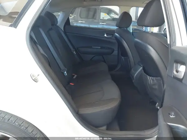 5XXGT4L36HG164009 2017 KIA OPTIMA - Image 8