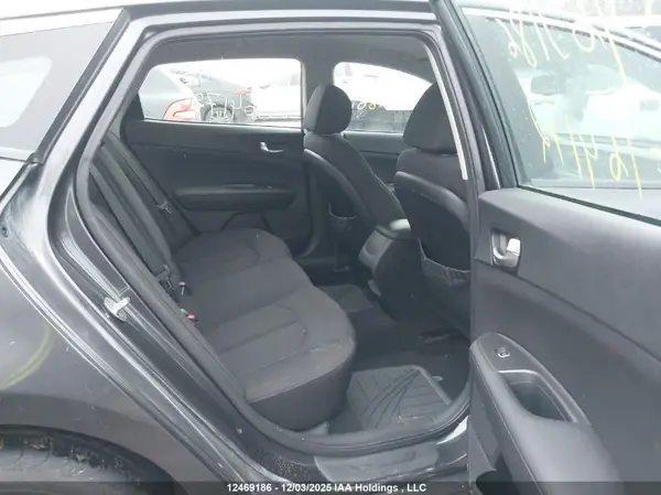 5XXGT4L36HG164172 2017 KIA OPTIMA - Image 8