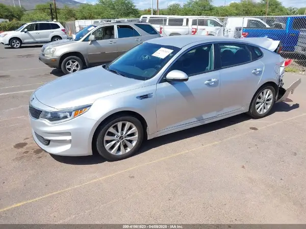 5XXGT4L36HG164429 2017 KIA OPTIMA - Image 2