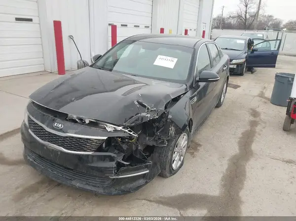 5XXGT4L36HG167024 2017 KIA OPTIMA - Image 2