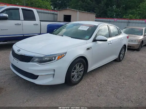 5XXGT4L36HG167511 2017 KIA OPTIMA - Image 2