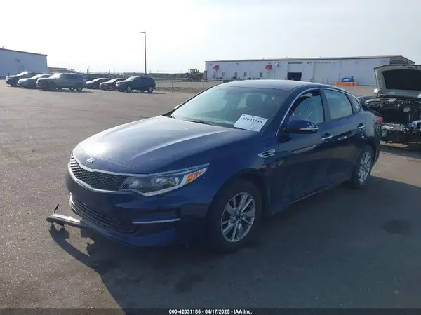 5XXGT4L36HG170392 2017 KIA OPTIMA - Image 2