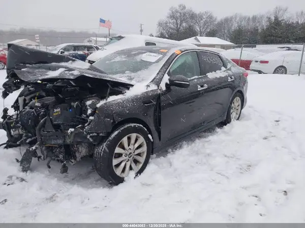 5XXGT4L36HG171106 2017 KIA OPTIMA - Image 2