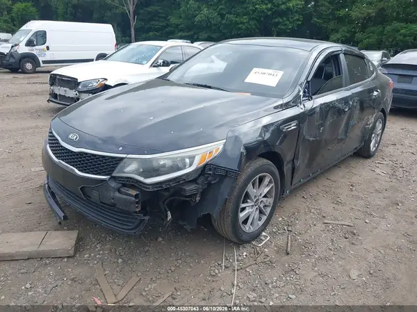 5XXGT4L36HG177519 2017 KIA OPTIMA - Image 2