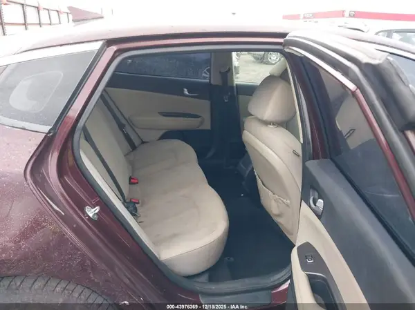 5XXGT4L36JG178613 2018 KIA OPTIMA - Image 8