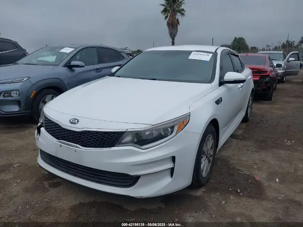 5XXGT4L36JG178871 2018 KIA OPTIMA - Image 2