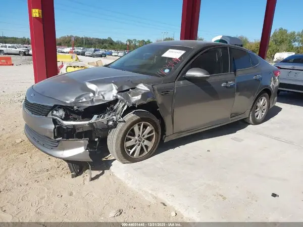 5XXGT4L36JG179292 2018 KIA OPTIMA - Image 2
