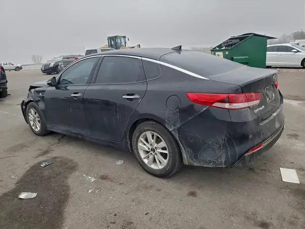 5XXGT4L36JG179390 2018 KIA OPTIMA - Image 2
