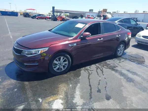 5XXGT4L36JG179485 2018 KIA OPTIMA - Image 2