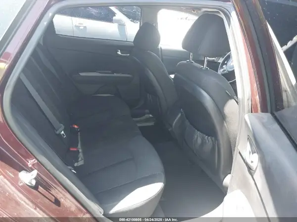 5XXGT4L36JG179485 2018 KIA OPTIMA - Image 8