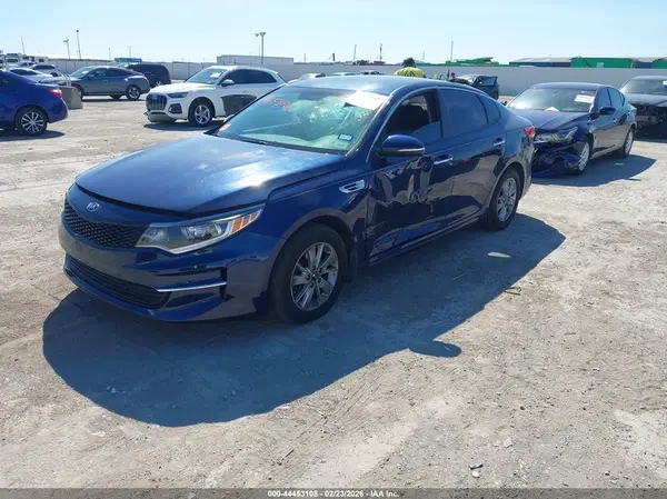 5XXGT4L36JG181186 2018 KIA OPTIMA - Image 2