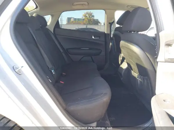 5XXGT4L36JG181334 2018 KIA OPTIMA - Image 8