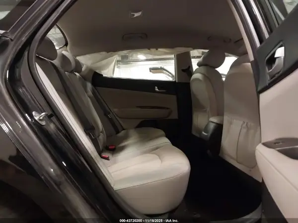 5XXGT4L36JG182273 2018 KIA OPTIMA - Image 8