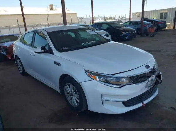 5XXGT4L36JG185271 2018 KIA OPTIMA - Image 1