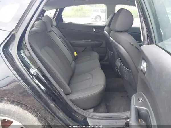 5XXGT4L36JG186114 2018 KIA OPTIMA - Image 8
