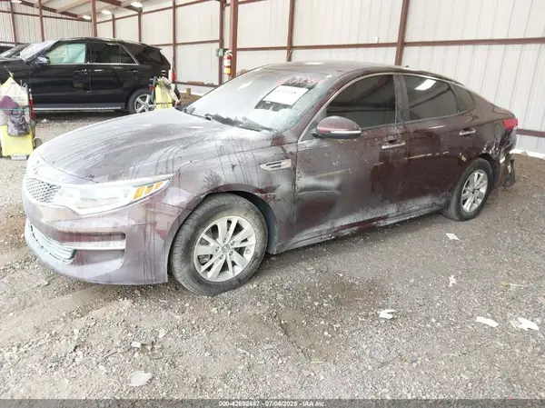 5XXGT4L36JG186260 2018 KIA OPTIMA - Image 2