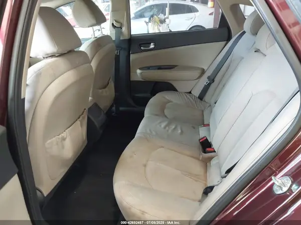 5XXGT4L36JG186260 2018 KIA OPTIMA - Image 8