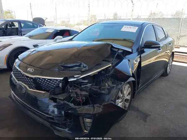 5XXGT4L36JG187330 2018 KIA OPTIMA - Image 2