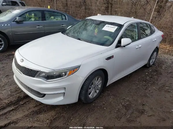 5XXGT4L36JG187831 2018 KIA OPTIMA - Image 2