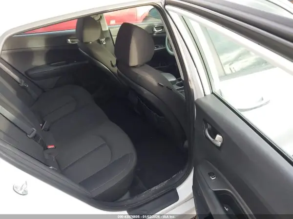 5XXGT4L36JG187831 2018 KIA OPTIMA - Image 8
