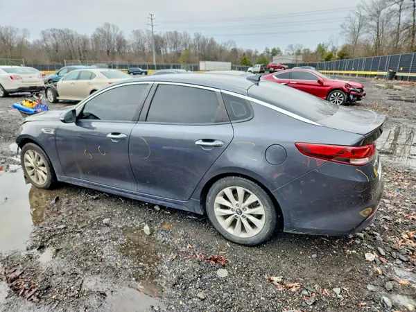 5XXGT4L36JG188218 2018 KIA OPTIMA - Image 2