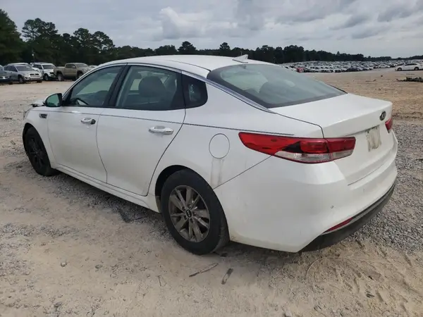 5XXGT4L36JG191460 2018 KIA OPTIMA - Image 2