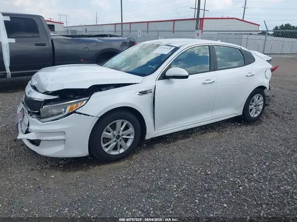 5XXGT4L36JG191779 2018 KIA OPTIMA - Image 2