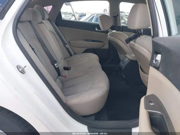 5XXGT4L36JG191779 2018 KIA OPTIMA - Image 8