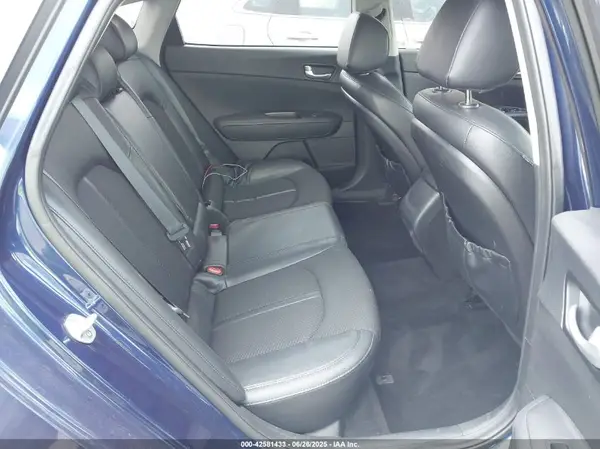 5XXGT4L36JG191877 2018 KIA OPTIMA - Image 8