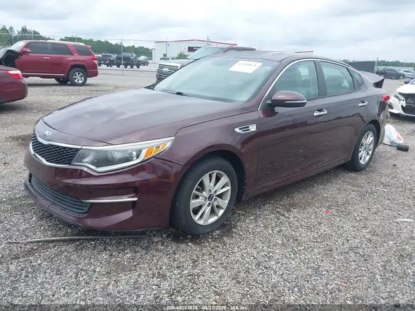 5XXGT4L36JG193905 2018 KIA OPTIMA - Image 2