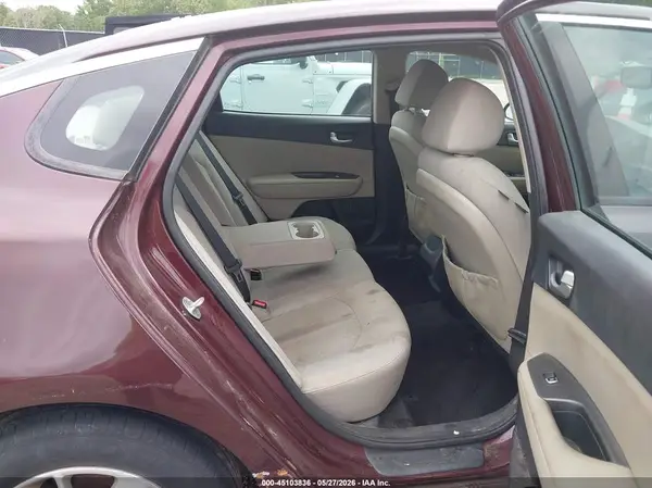 5XXGT4L36JG193905 2018 KIA OPTIMA - Image 8